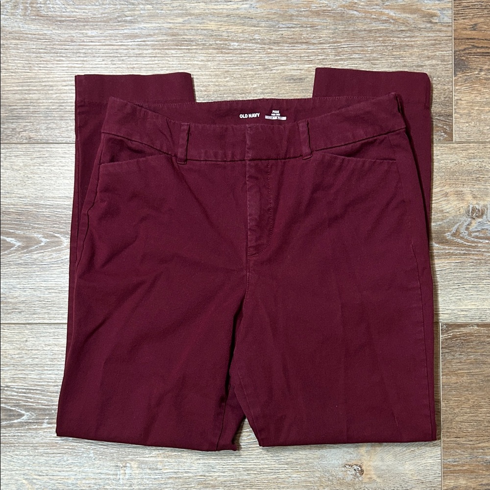 Old Navy Women's Deep Burgundy Chino Pixie High Rise Size 8 Pants